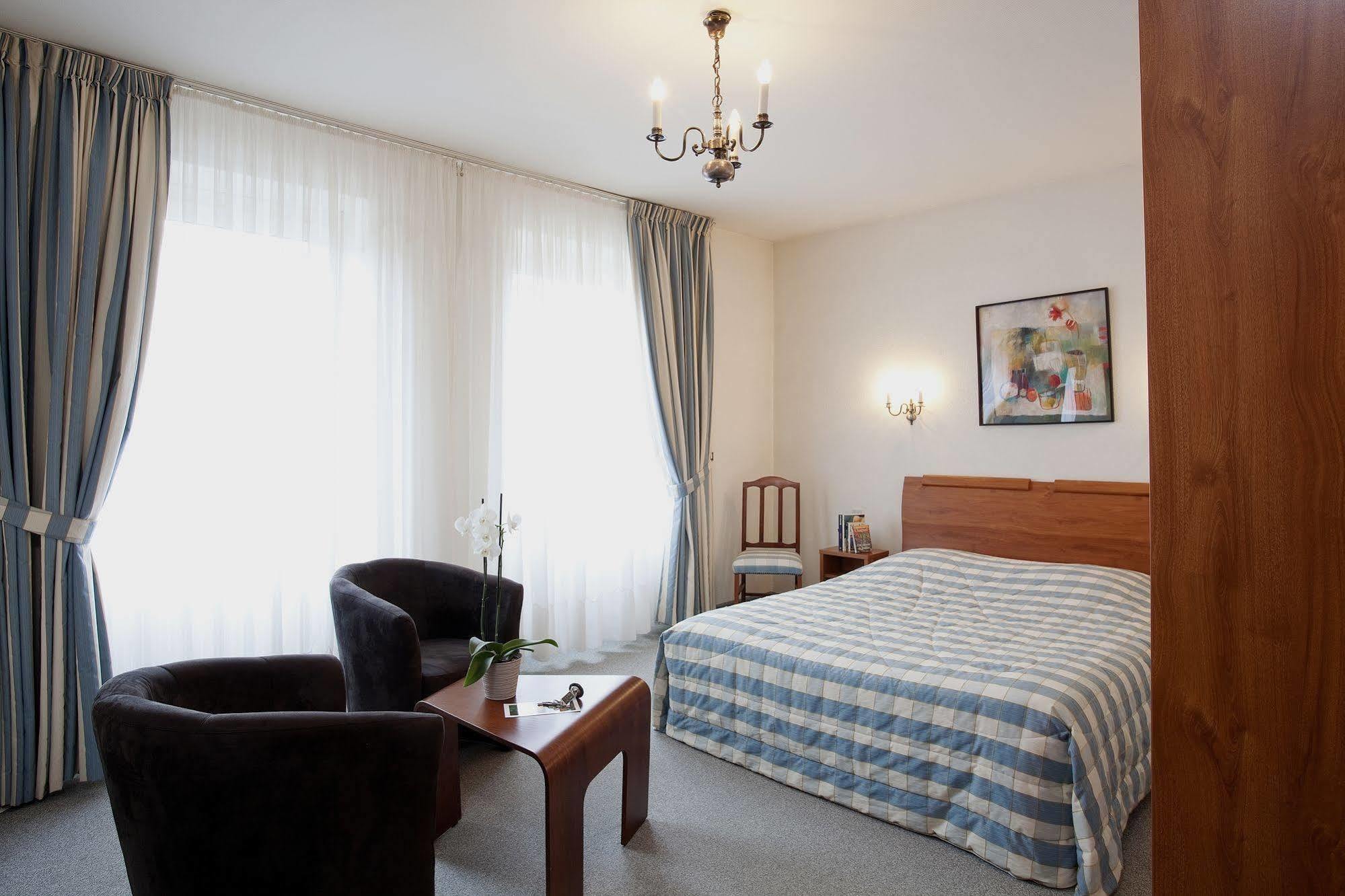 Logis Hotel-Restaurant De La Poste Urmatt Zewnętrze zdjęcie