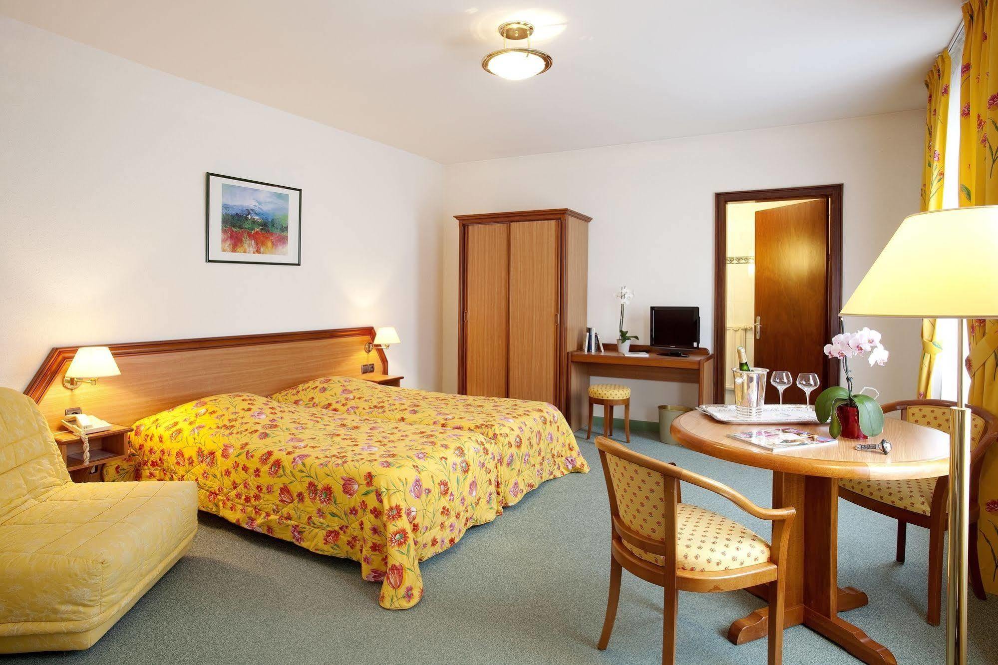 Logis Hotel-Restaurant De La Poste Urmatt Zewnętrze zdjęcie